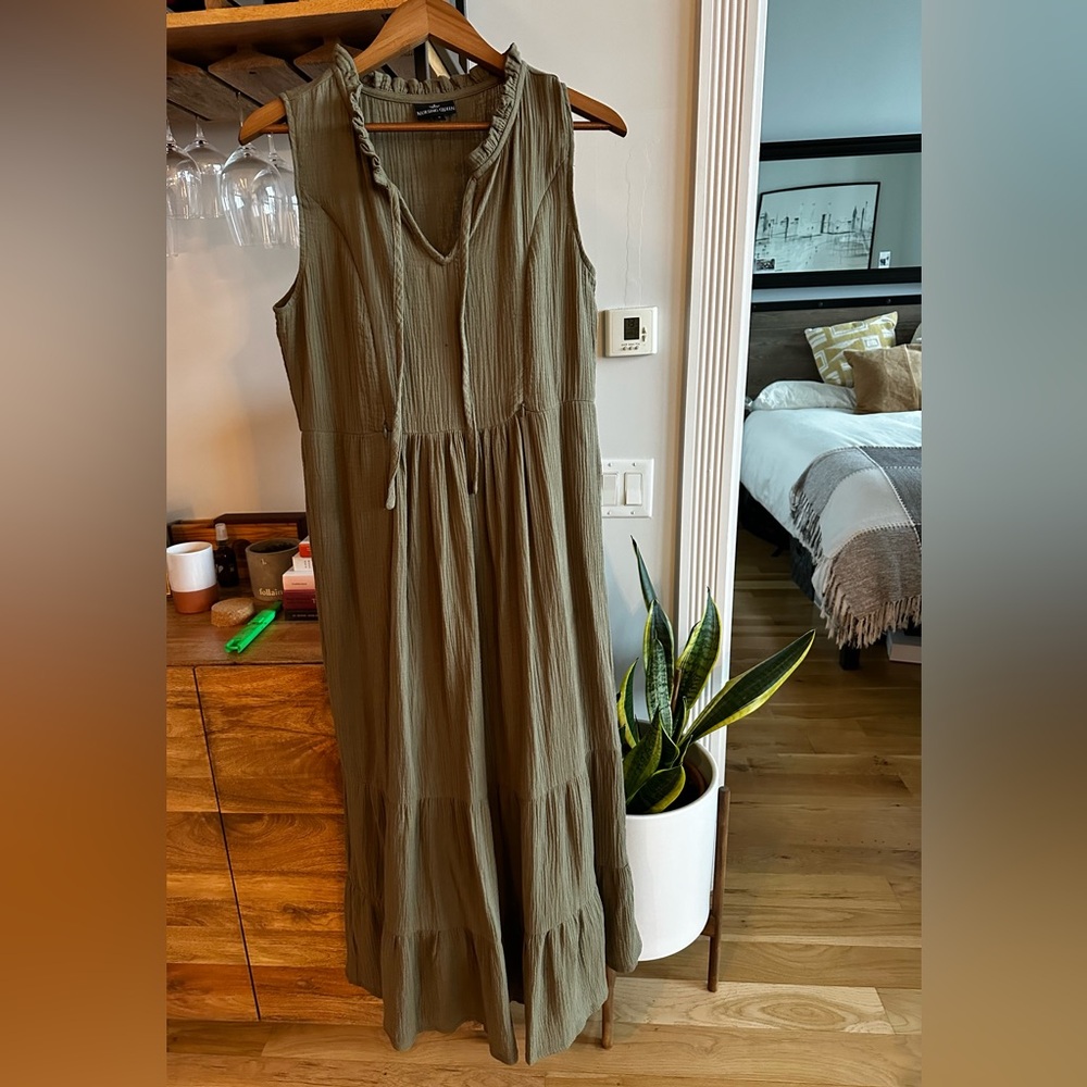 GAUZE NURSING MIDI WITH POCKETS- OLIVE Small NWOT